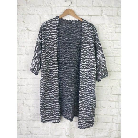 H&M Sweaters - 🌵H&M Divided Printed Navy & White Open Kimono